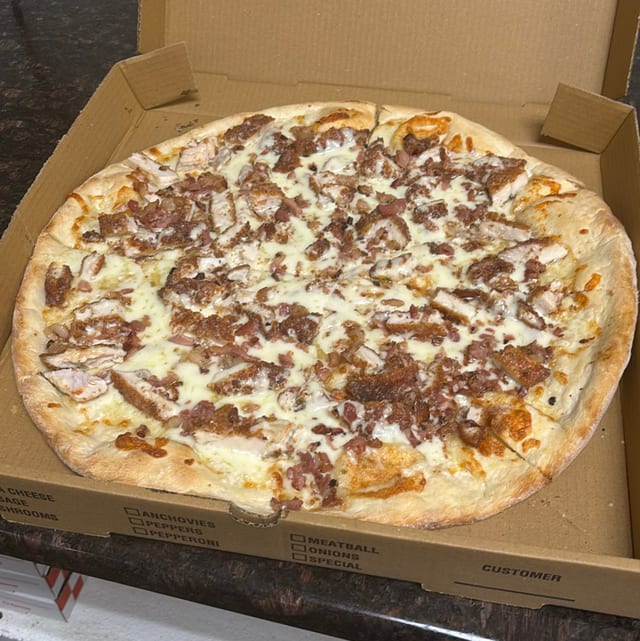 LG Chicken Bacon Ranch Pizza.