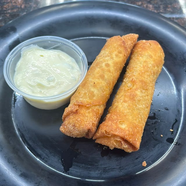 Buffalo Chix Eggrolls (2).